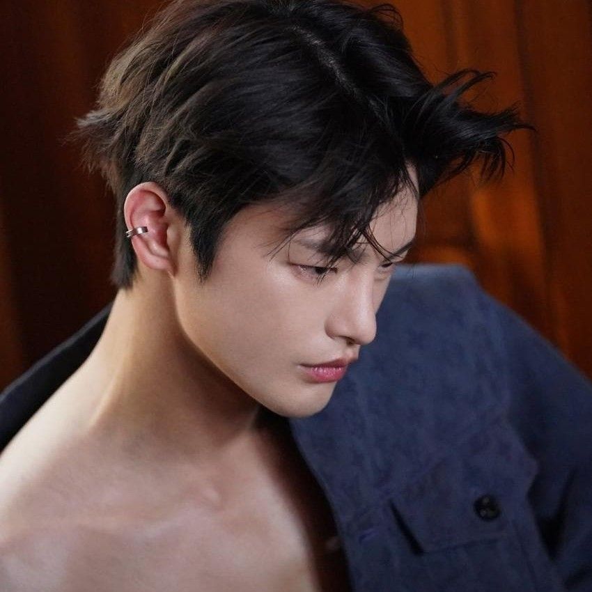 Latest photo of Seo Inguk
