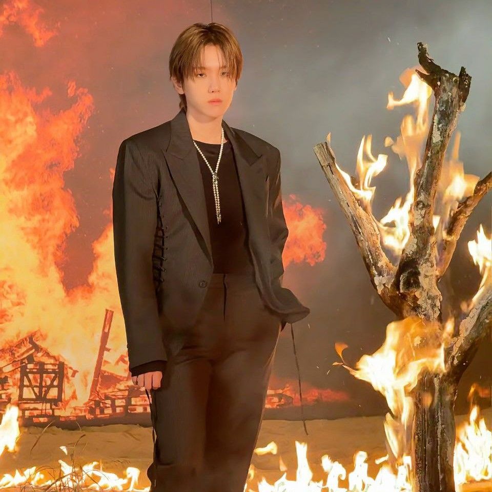 A moment captured by a fan of Baekhyun