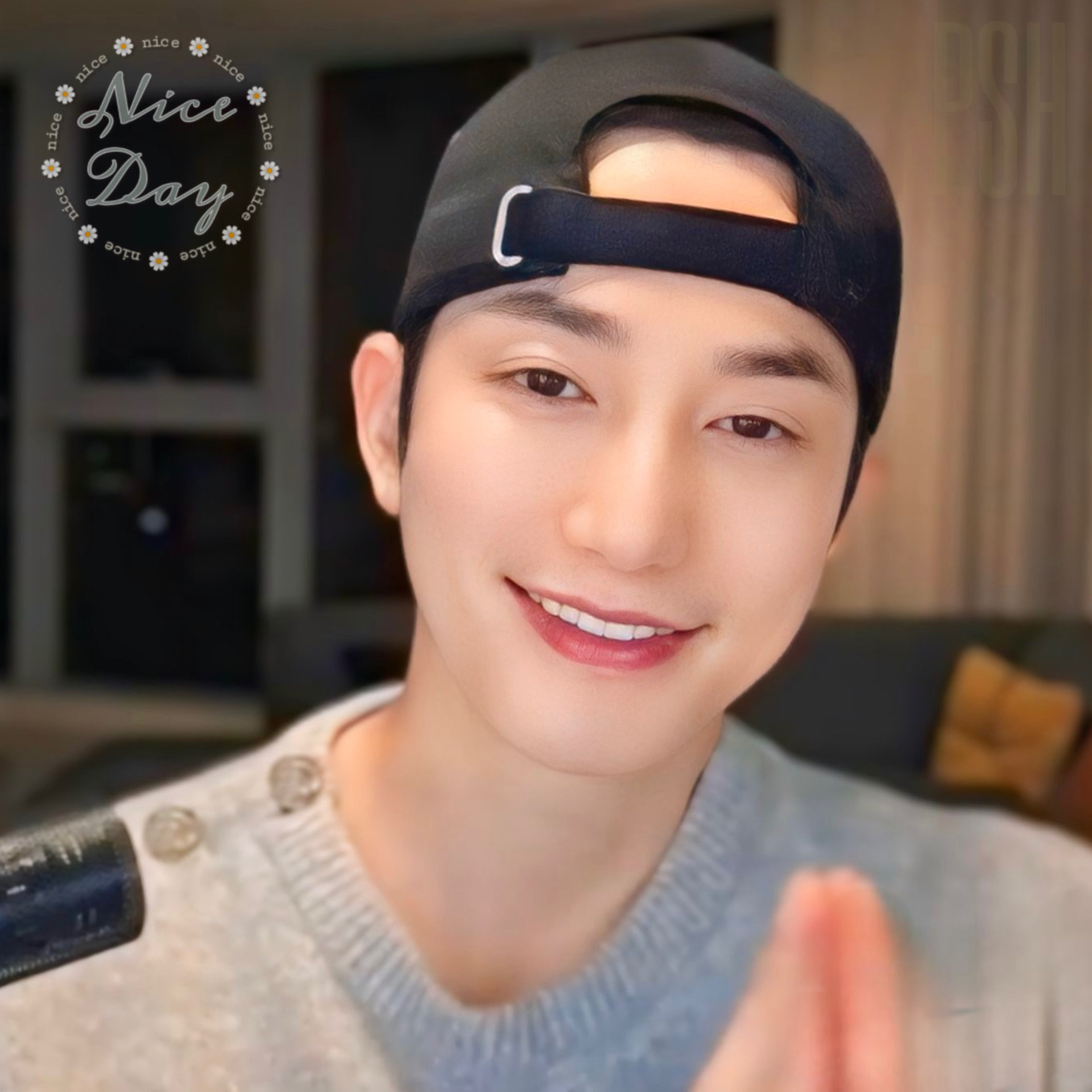 A moment captured by a fan of Park Sihoo