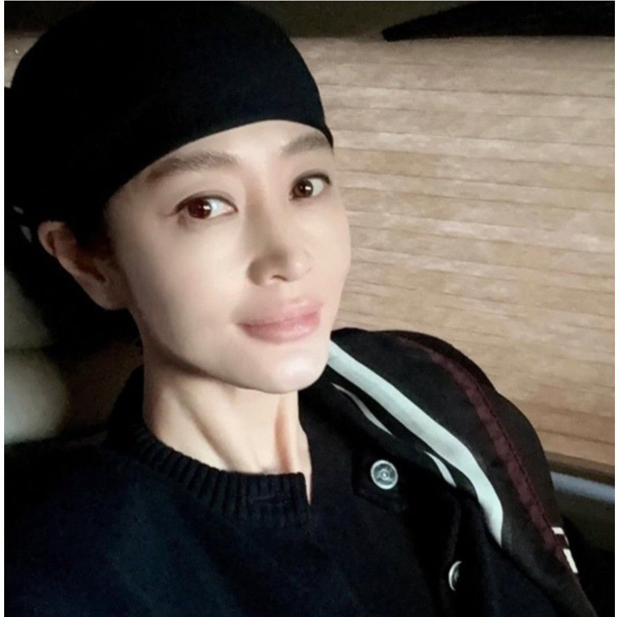 Behind-the-scenes cut of Kim Hyesoo