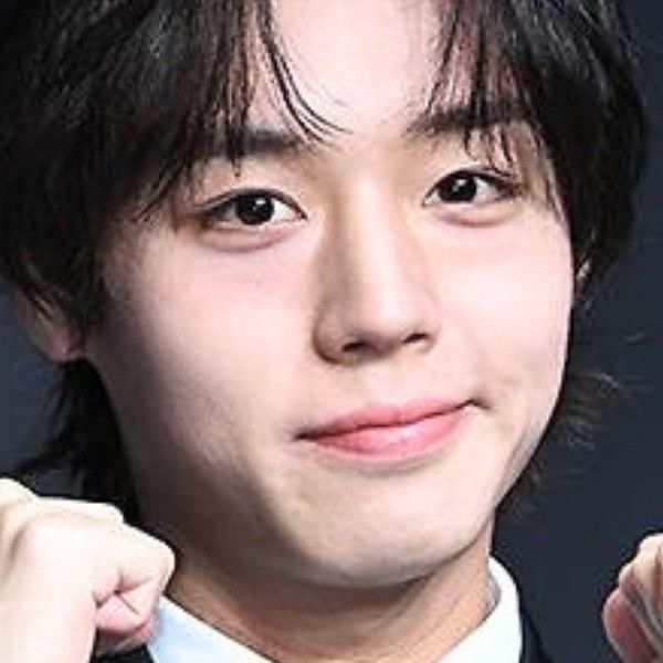 Recent activity shot of Park Jihoon