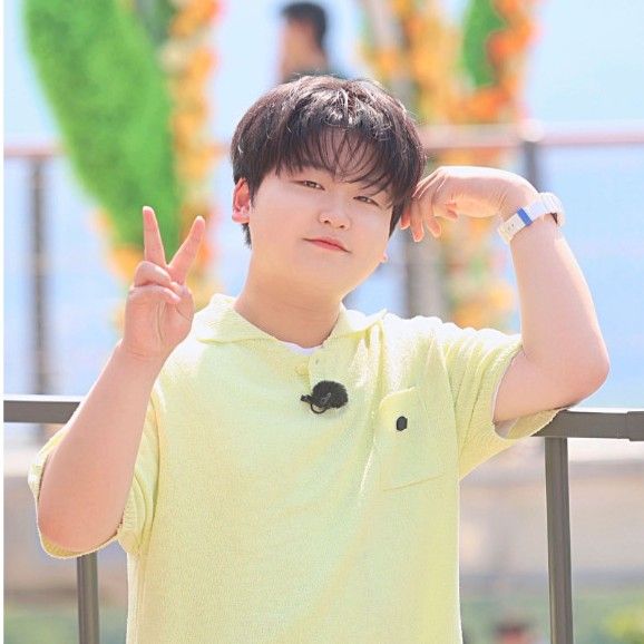 Behind-the-scenes cut of Park Sungon
