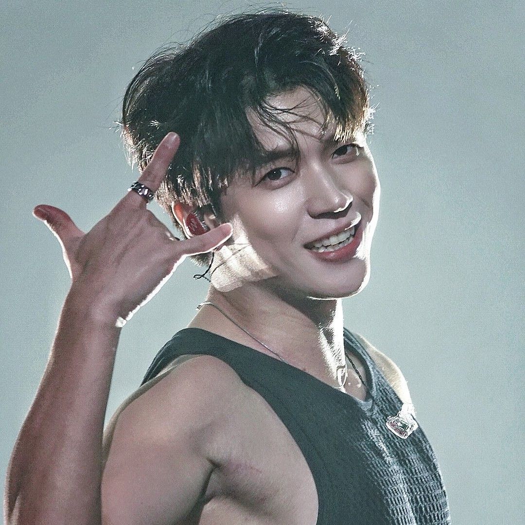 Behind-the-scenes cut of Nam Woohyun