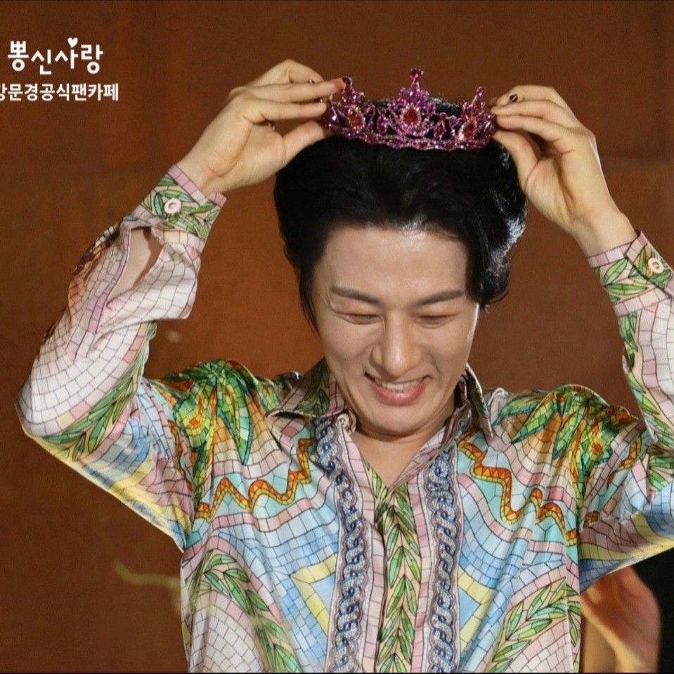 A moment captured by a fan of Kang Moonkyung