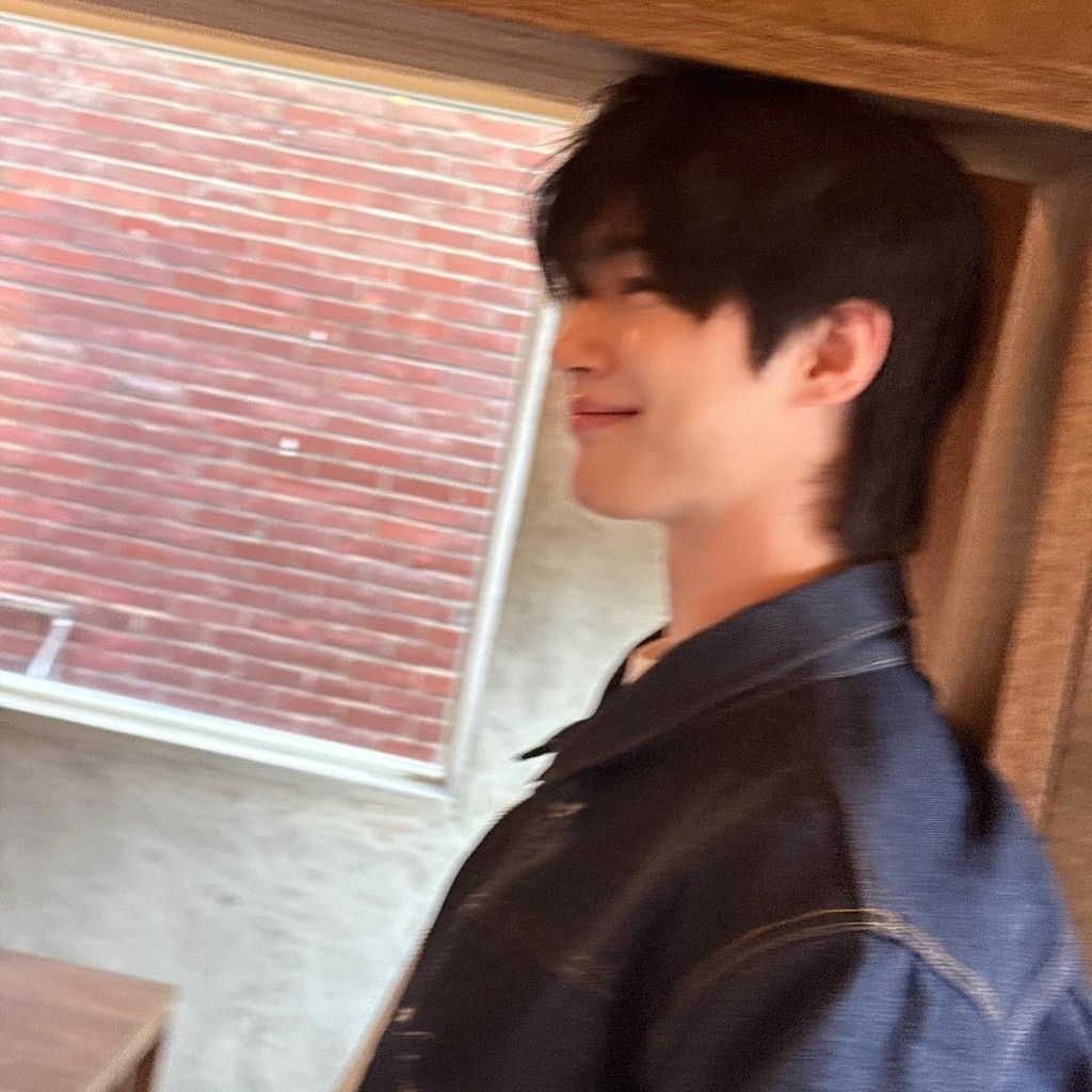 A moment captured by a fan of Byeon Wooseok