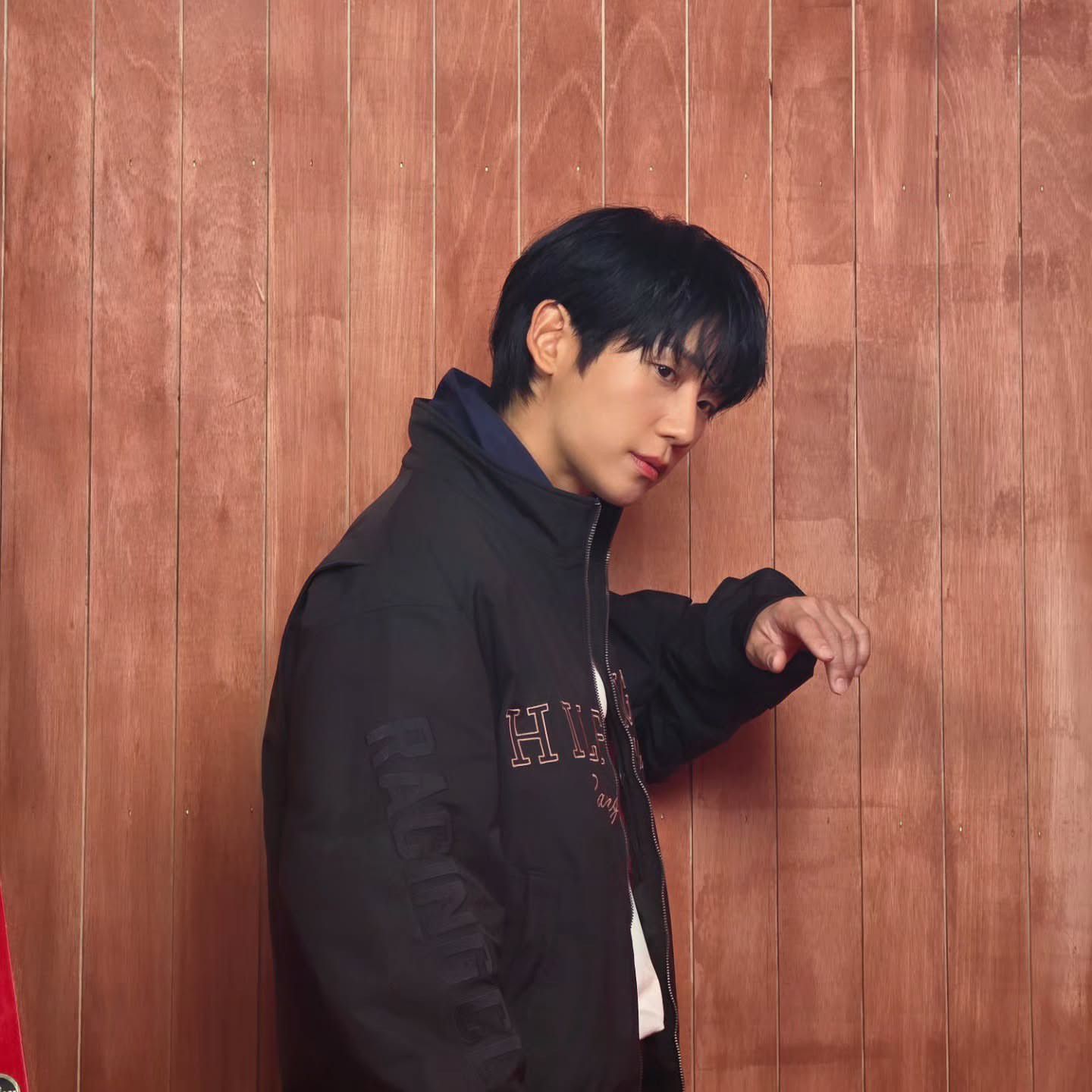 粉丝拍下的丁海寅瞬间