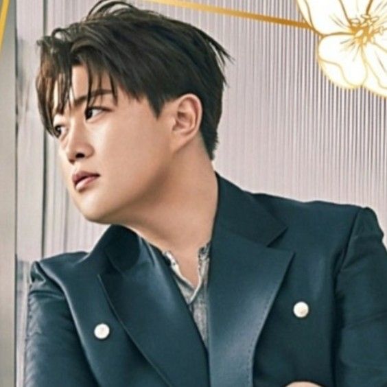 Cuplikan di balik layar dari Kim Hojoong