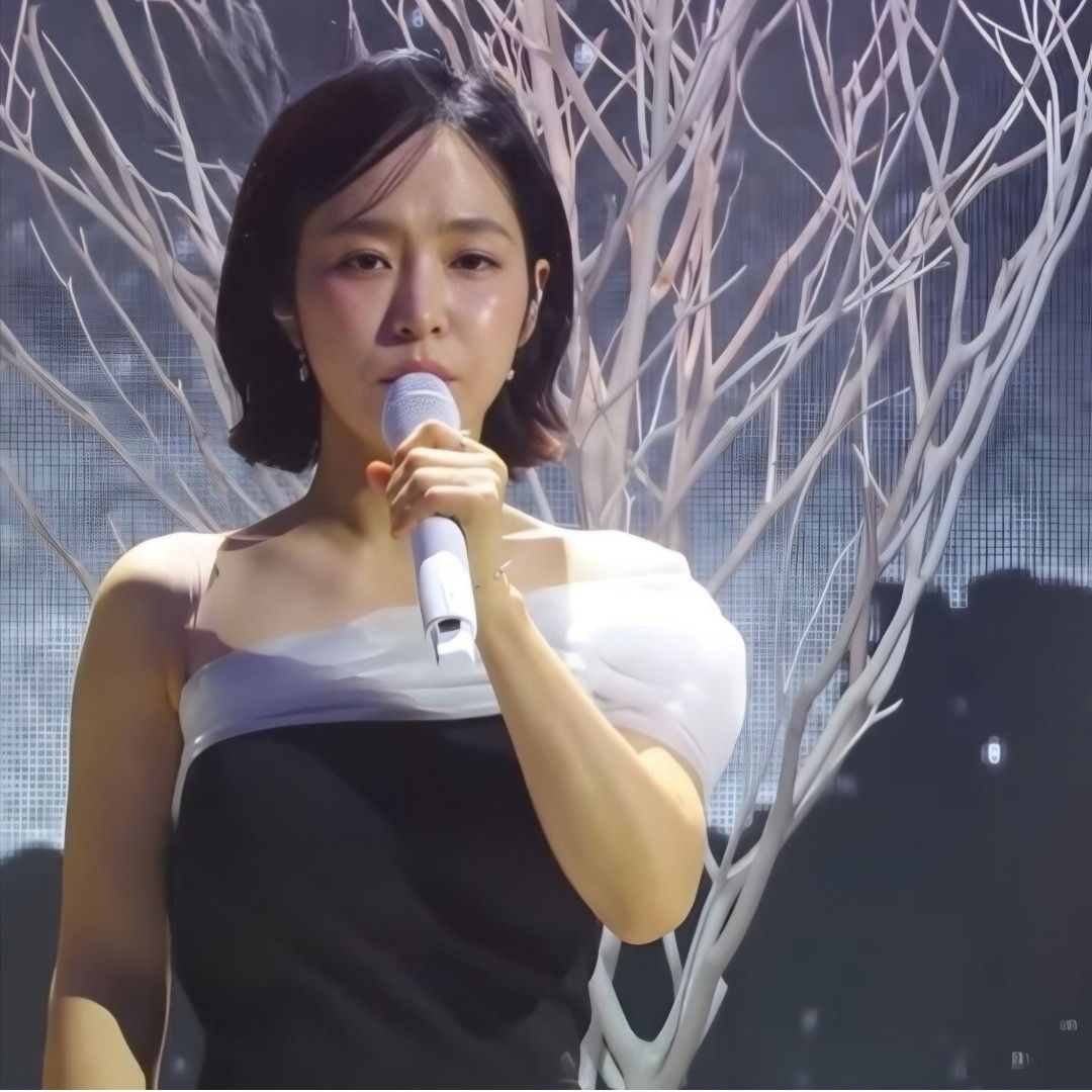 Behind-the-scenes cut of Hong Ja