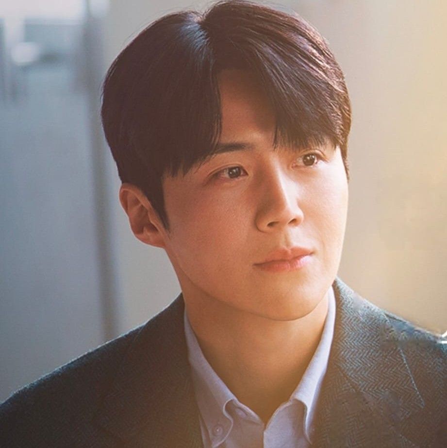 Recent activity shot of Kim Seonho