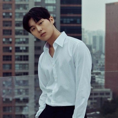 A moment captured by a fan of Choi Hyunwook