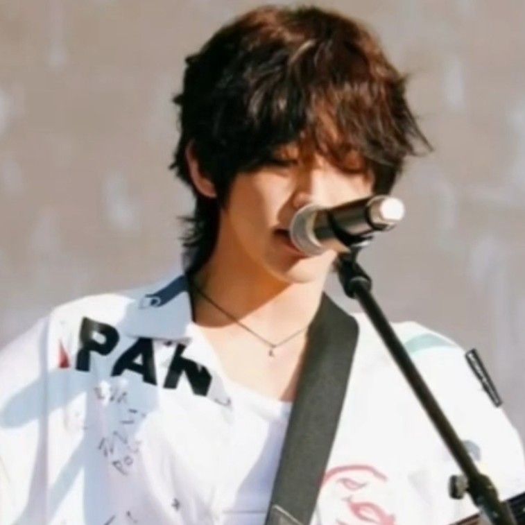 Latest photo of Lee Seungyoon