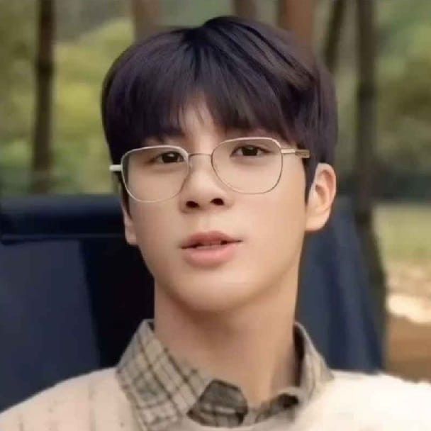 Cuplikan di balik layar dari Jeong Dongwon