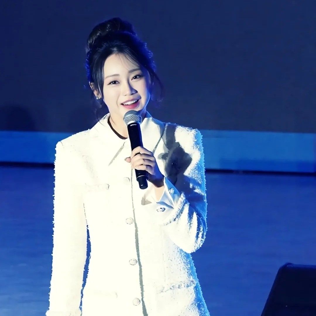 Latest photo of Hong Jiyoon