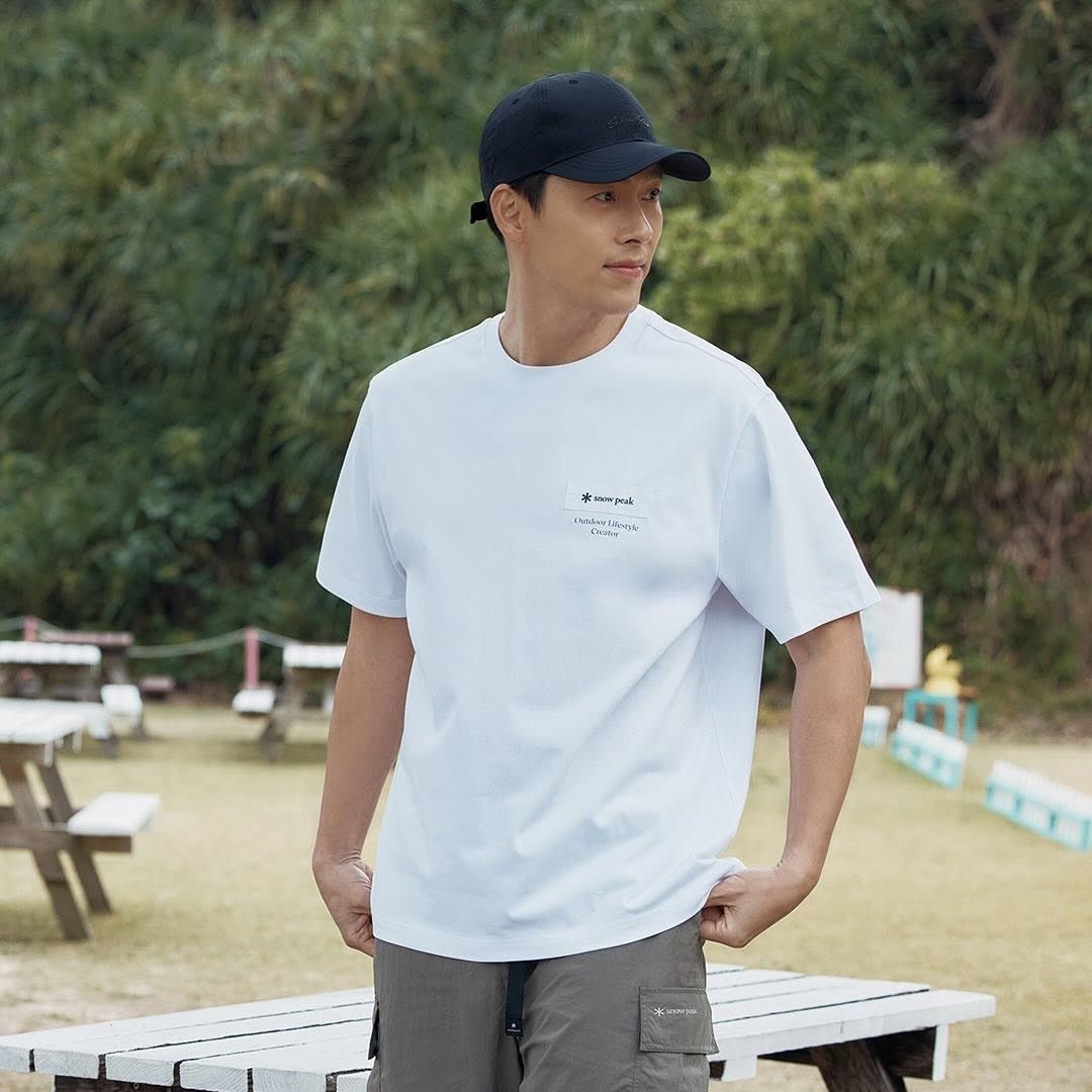 A moment captured by a fan of Hyun Bin