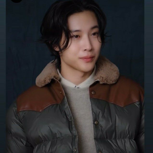 Recent activity shot of Lee Jongwon