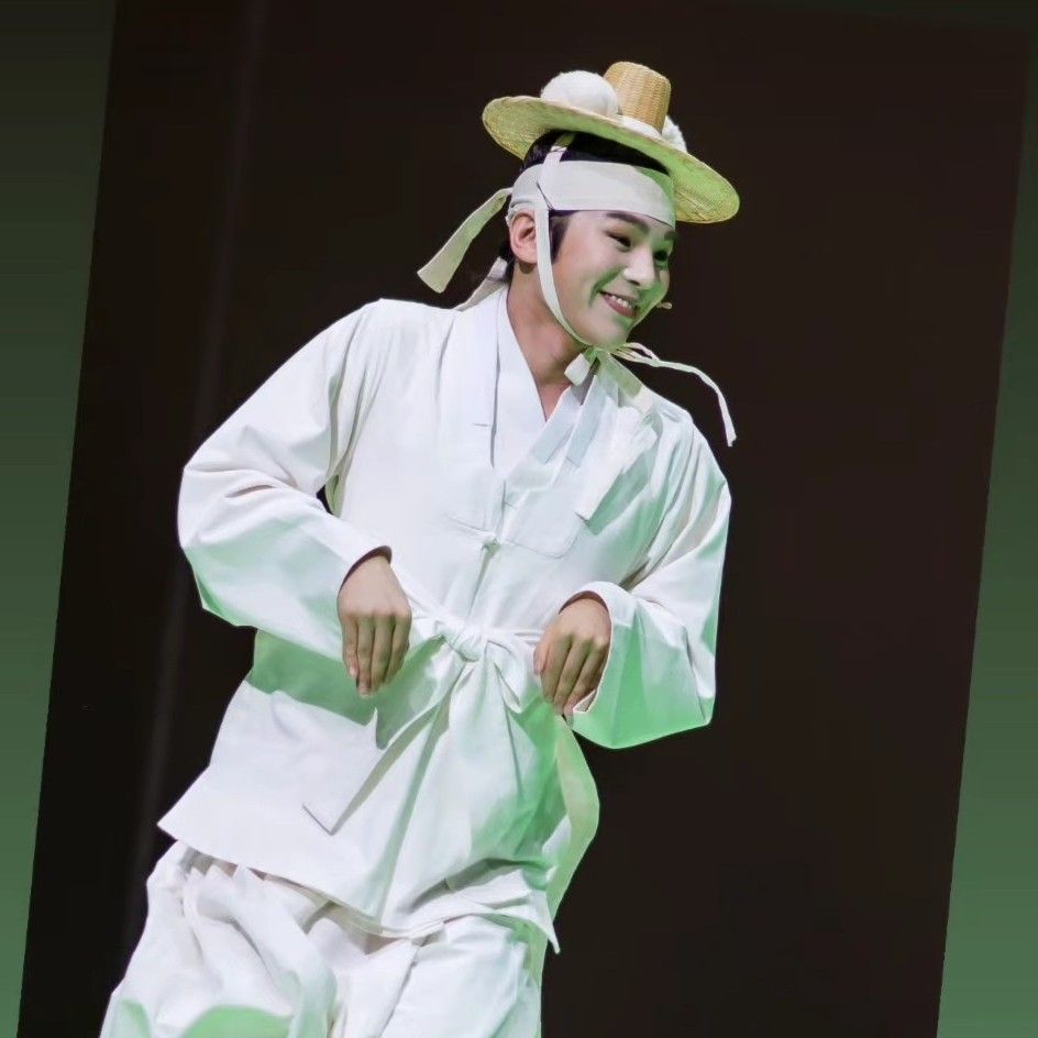 Behind-the-scenes cut of Kim Junsu (1991)