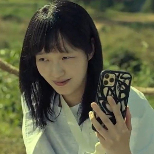 Cuplikan di balik layar dari Kim Goeun