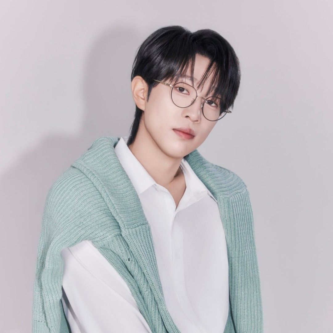 Recent activity shot of An Sunghoon