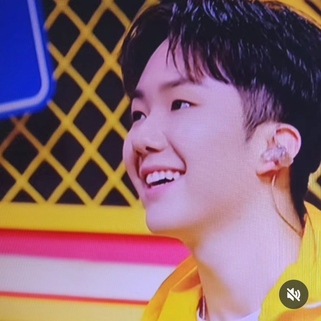 Behind-the-scenes cut of Nam Seungmin