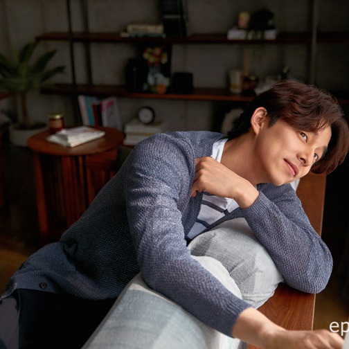A moment captured by a fan of Gong Yoo