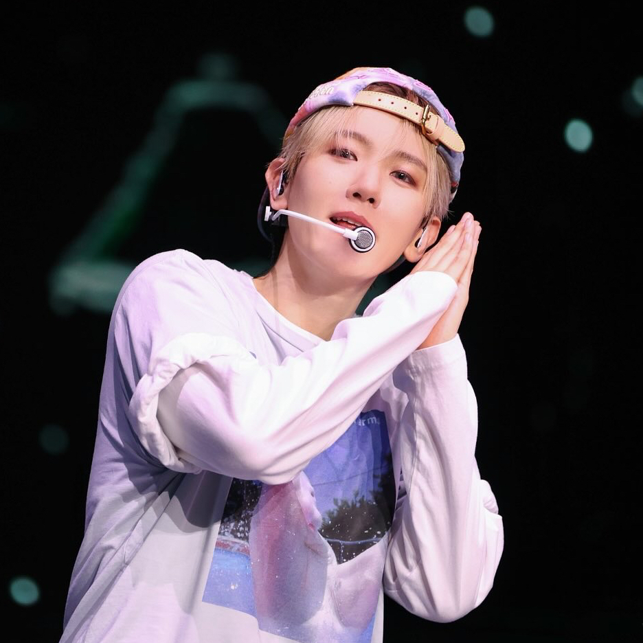 A moment captured by a fan of Baekhyun