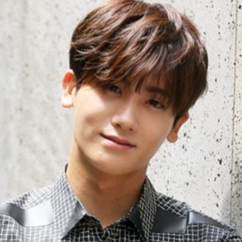 Latest photo of Park Hyungsik