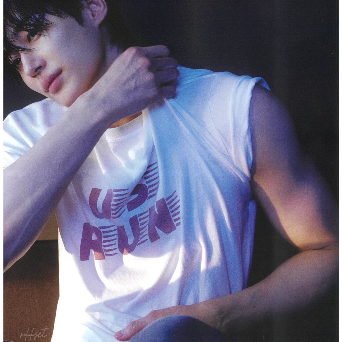 Behind-the-scenes cut of Byeon Wooseok