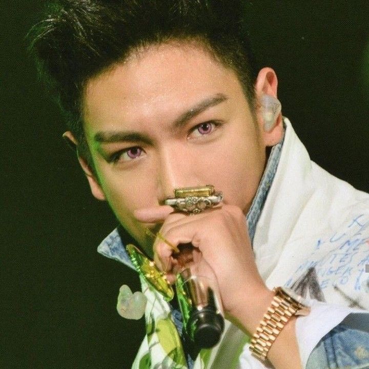 A moment captured by a fan of T.O.P