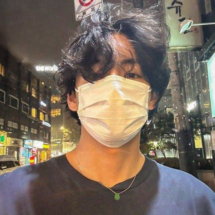Recent activity shot of Kim Taehyung (V)