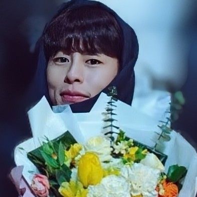 A moment captured by a fan of Lee Jaewook