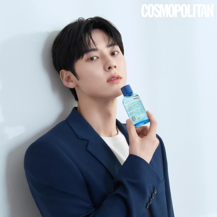 Recent activity shot of Hwang Minhyun
