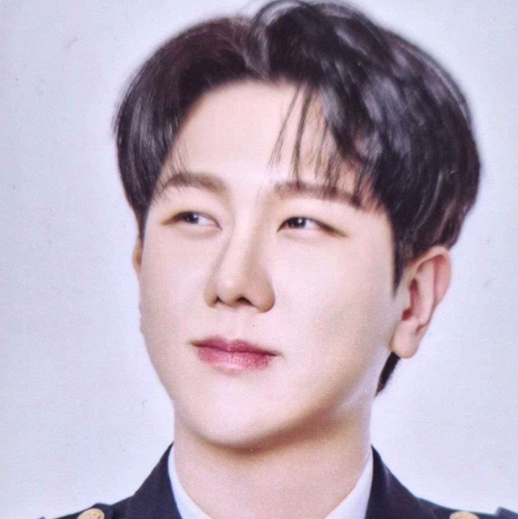 金秀瓚的最新照片