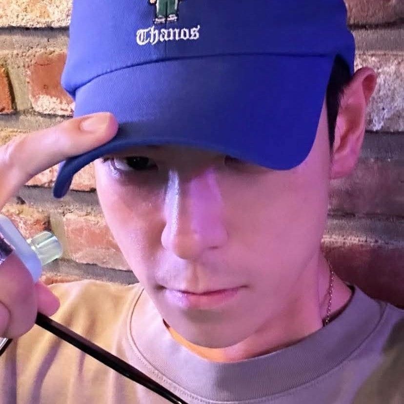 A moment captured by a fan of T.O.P