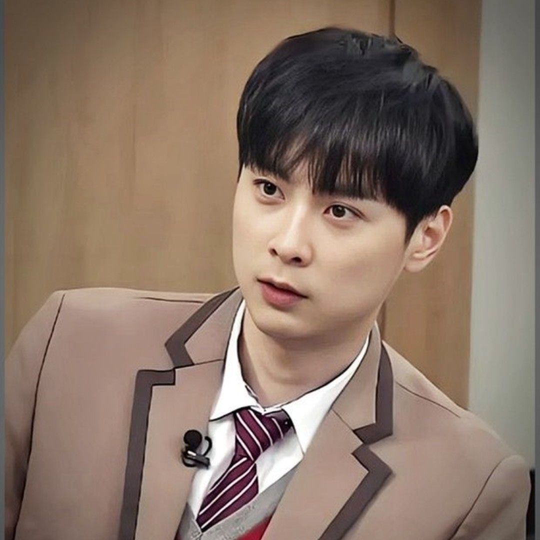 Latest photo of Min Kyunghoon