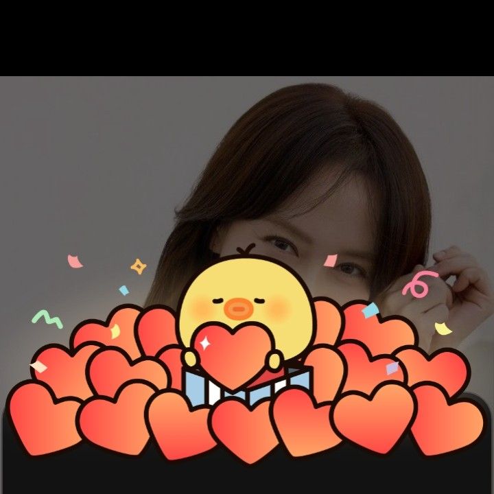 Recent activity shot of Song Jihyo