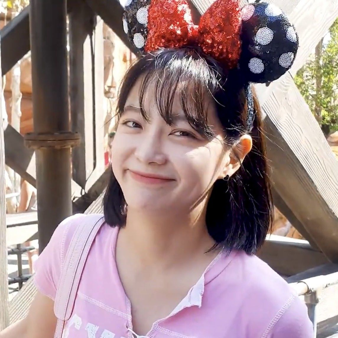 Cuplikan di balik layar dari Kim Sejeong