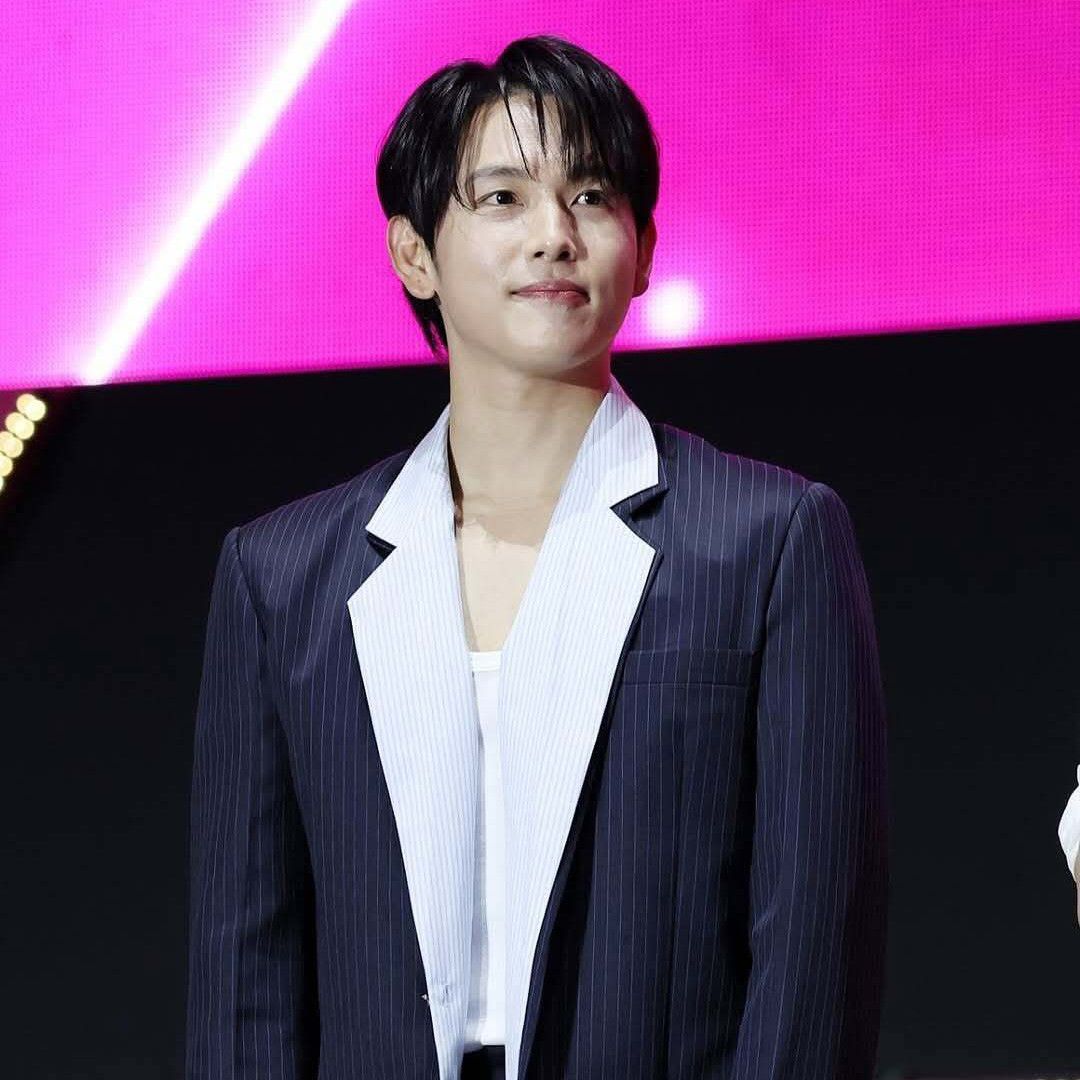 A moment captured by a fan of Lim Siwan