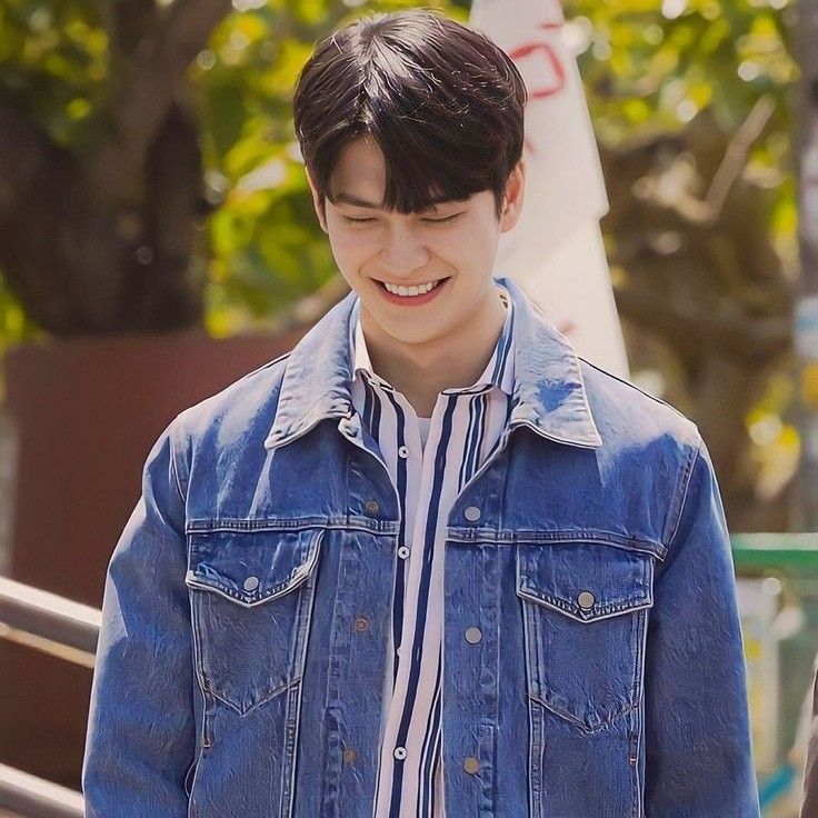 Behind-the-scenes cut of Kang Taeoh