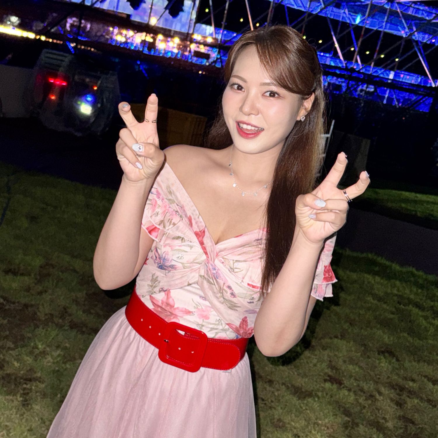 Behind-the-scenes cut of Miss Kim