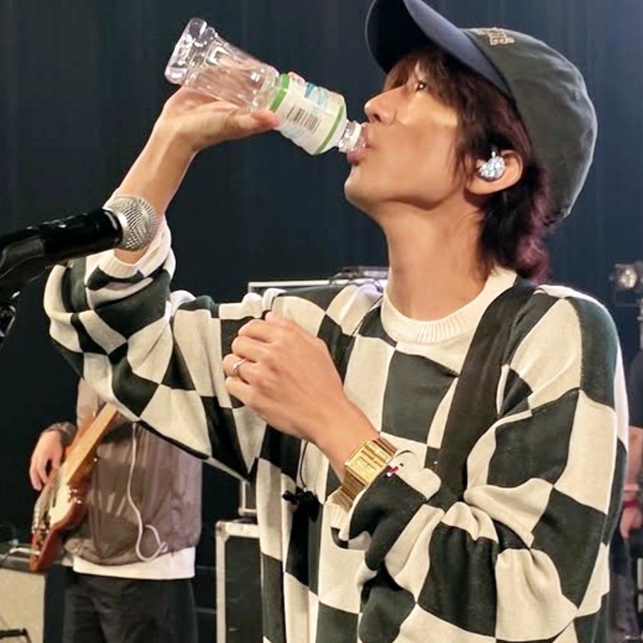 粉絲拍下的李承允瞬間