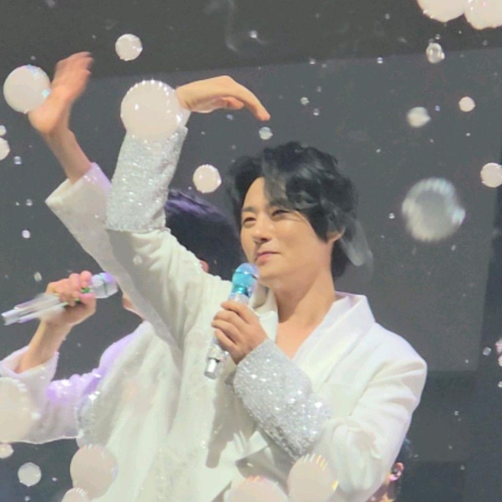 A moment captured by a fan of Kang Moonkyung