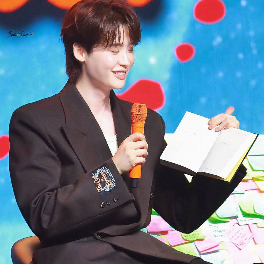 Latest photo of Lee Jongsuk