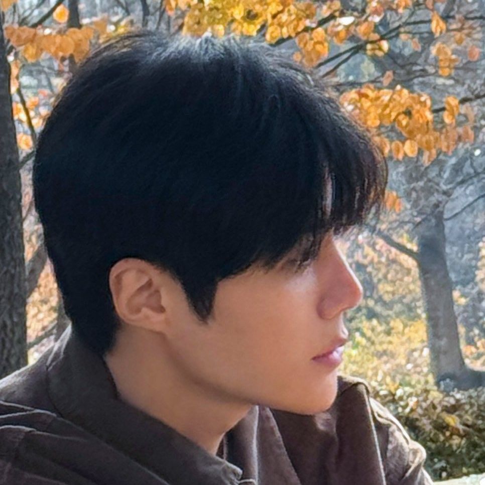 Behind-the-scenes cut of Kim Seonho