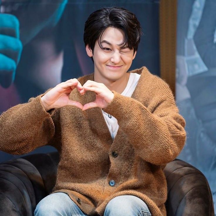 Recent activity shot of Kim Bum