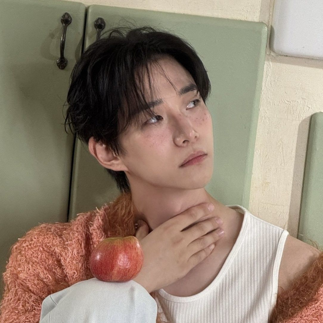 Recent activity shot of Lee Junho