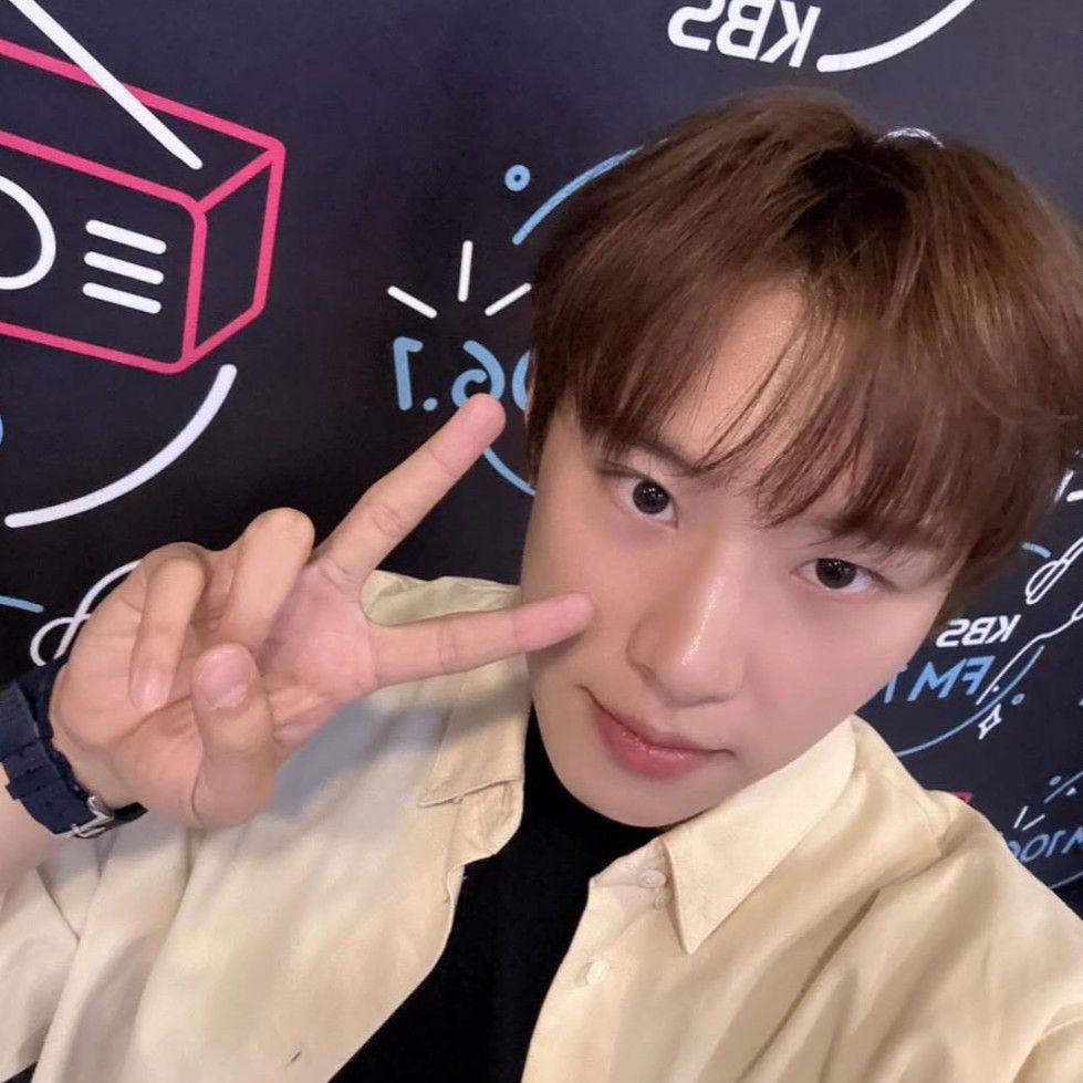 Behind-the-scenes cut of Kim Sungcheol