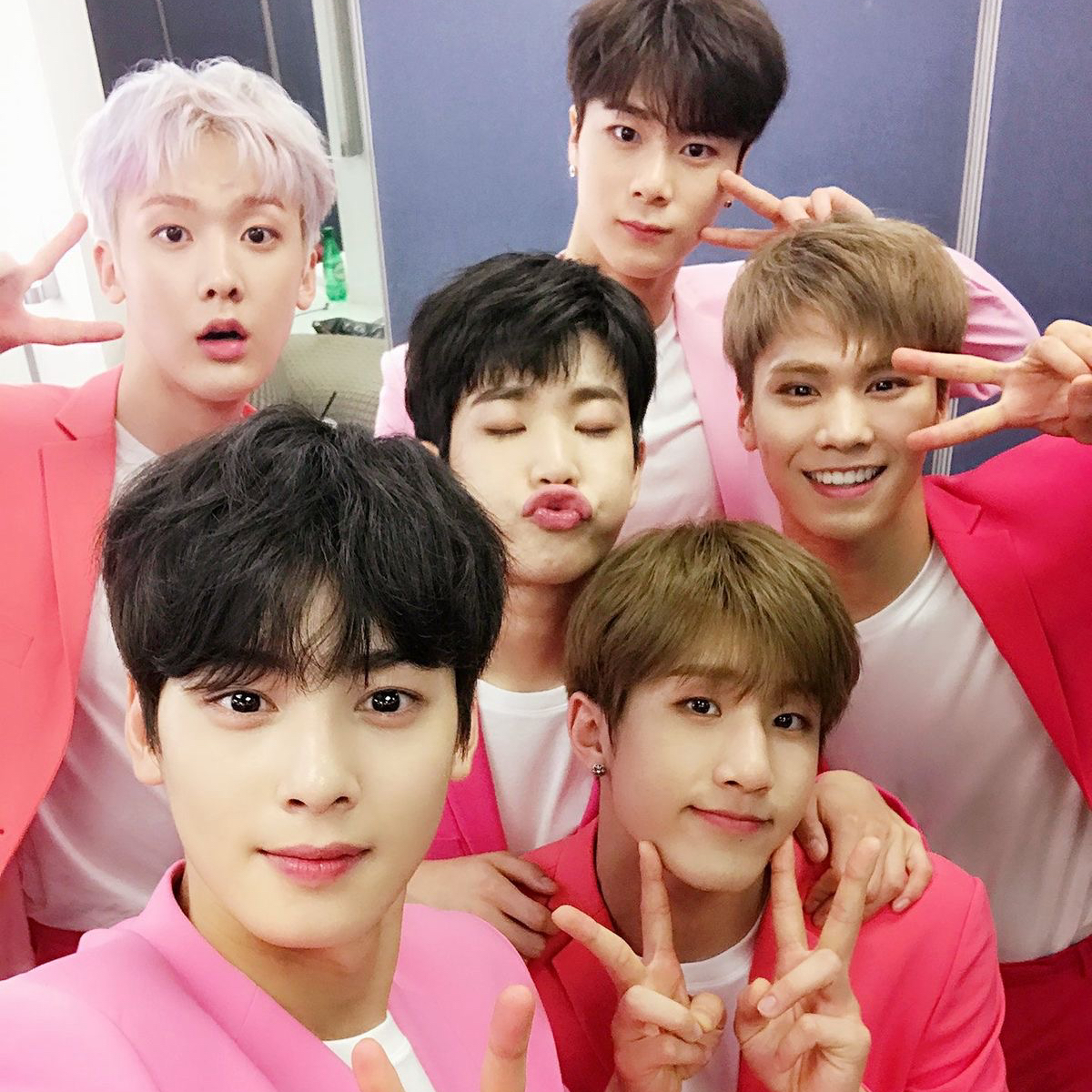 Momen yang diabadikan oleh penggemar Cha Eunwoo