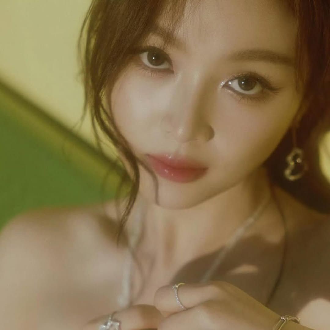 A moment captured by a fan of Wu Xuanyi