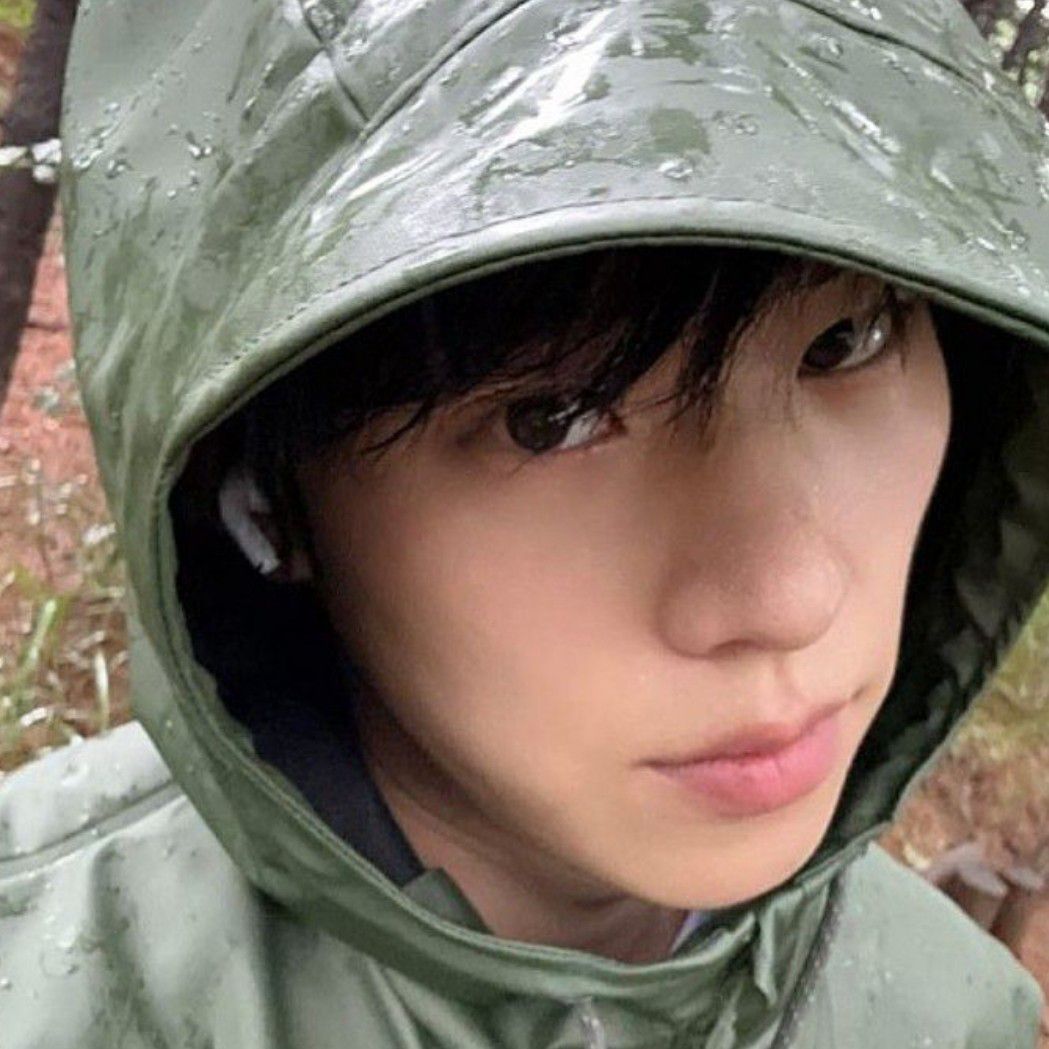 A moment captured by a fan of Kim Sungcheol