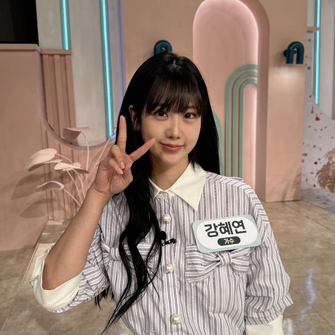 Latest photo of Kang Hyeyeon